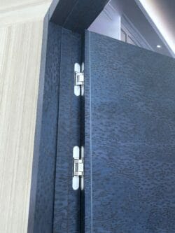 Busan modern solid core interior door with concealed hinges 2